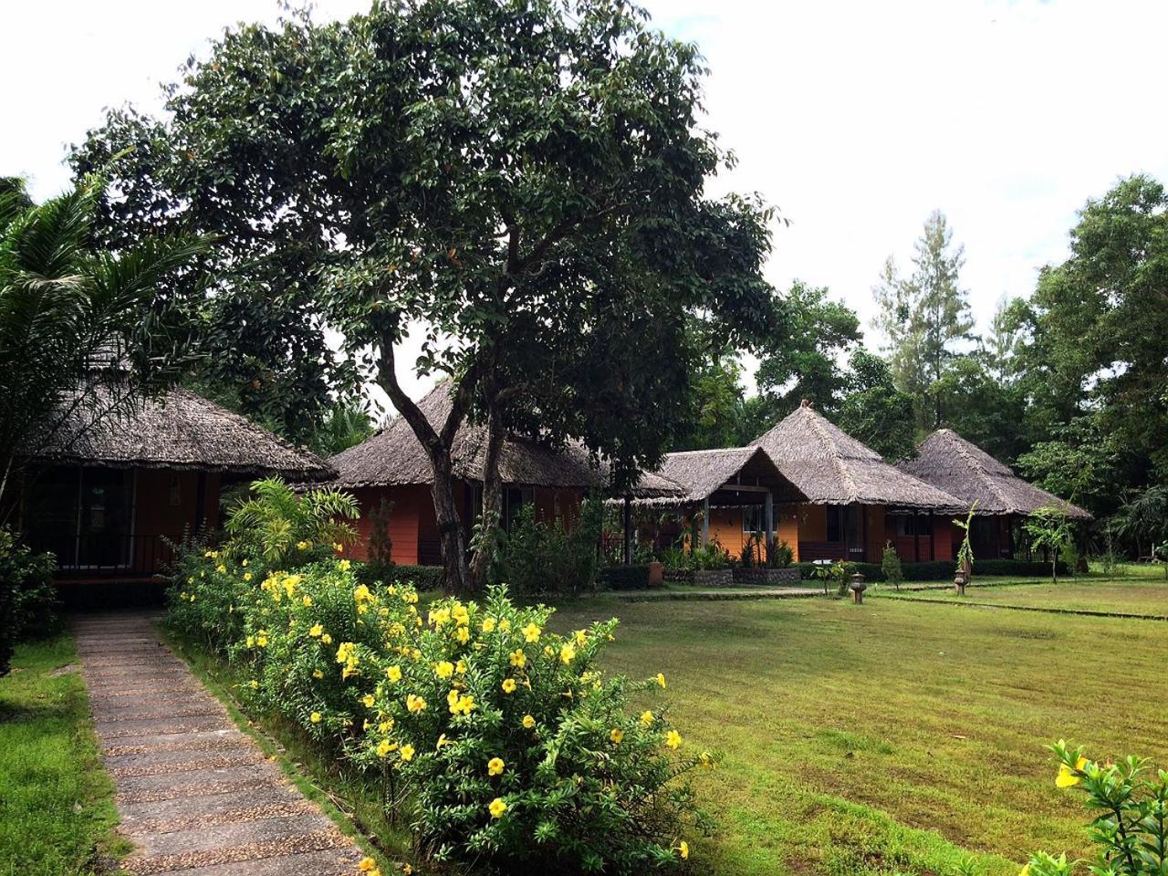Phayam Cottage Resort Koh Phayam Exterior foto